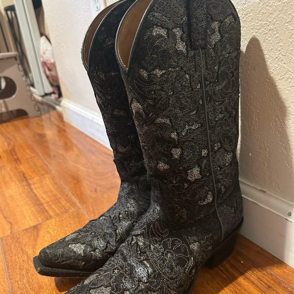 Shyanne Black Heeled Boots